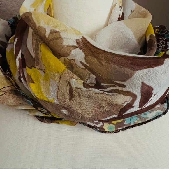 Jessica Simpson 100% Silk Floral Scarf - Picture 9 of 9